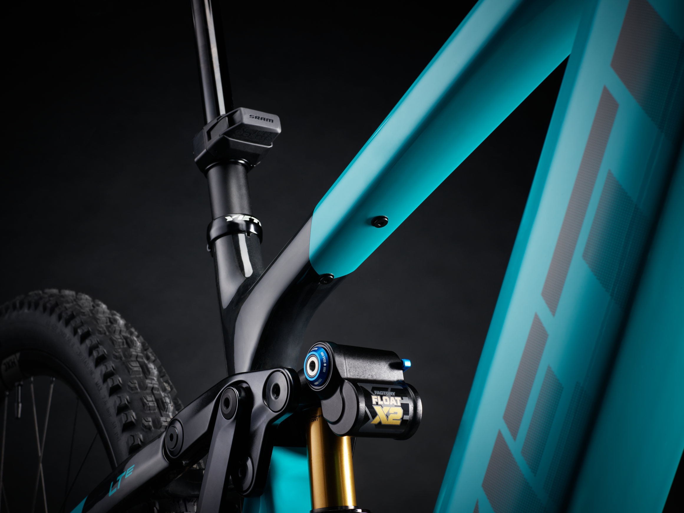 Prostor pro uchycení příslušenství